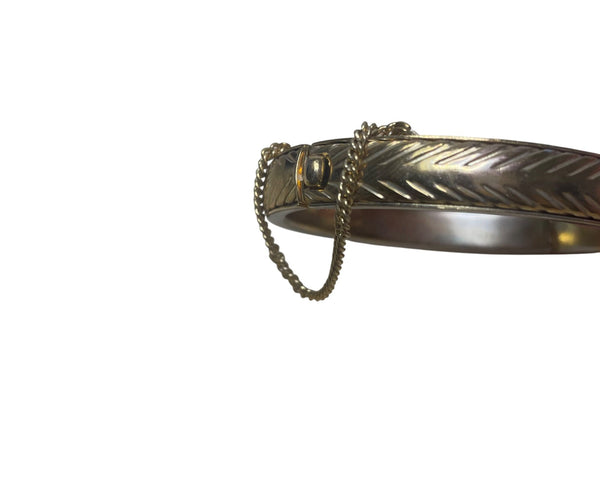 Vintage Gold-Tone Hinged Bangle Bracelet With Safety Chain Textured Design Elegant Style