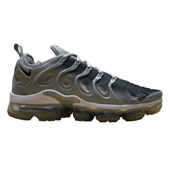 Nike Air Max Men’s Wolf Gray Black VaporMax Plus Running Sneakers Sz 10.5