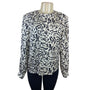 Vintage Fit-Yuel Womenβs Black & White Abstract Print Long Sleeve Blouse