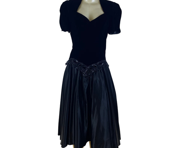 Vintage Niki Black Velvet Keyhole Back Midi Dress Beaded Accent Empire Size 6