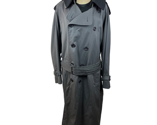 Burberrys Vintage Gray Double-Breasted Trench Coat With Belt & Plaid Lining
