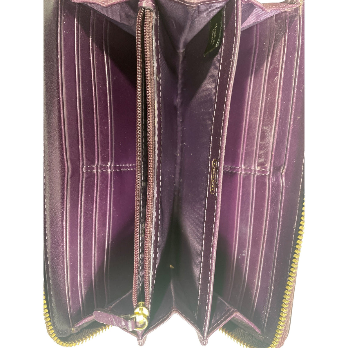 Vintage Coach Women Glossy Plum Burgundy Logo Art Leather Wallet Size S
