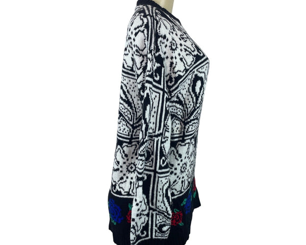 Vintage Headliners Black & White Graphic Knit Sweater W Floral Trim Women’s Sz L