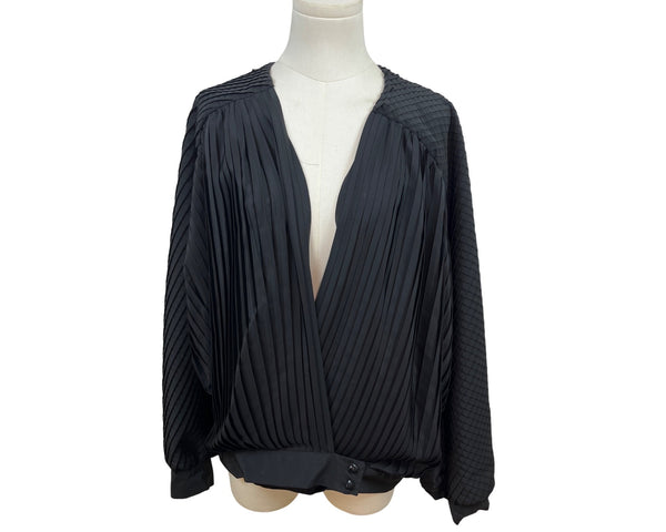 Cattiva By Mava Jornot Black Pleated Blouse With Textured Sleeves Sz 14
