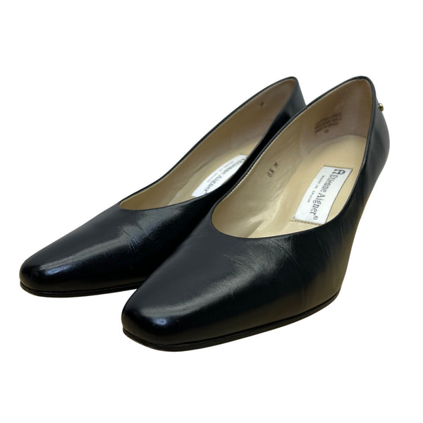 Etienne Aigner Women’s  Black Leather Taylor Design Classic Heels Size 8.5 M