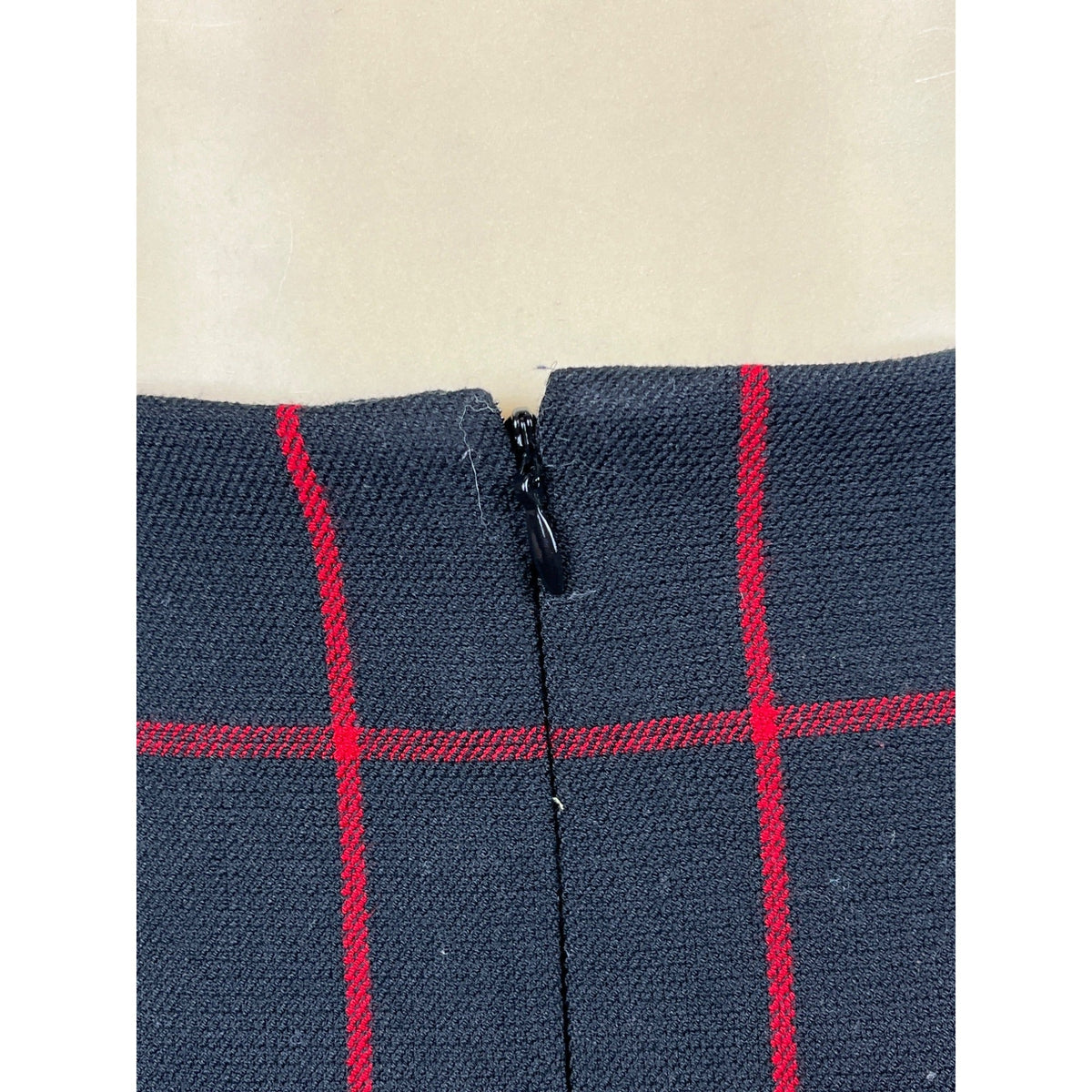 Loft Women's Black & Red Plaid High Rise Button Short Skirt Sz 0