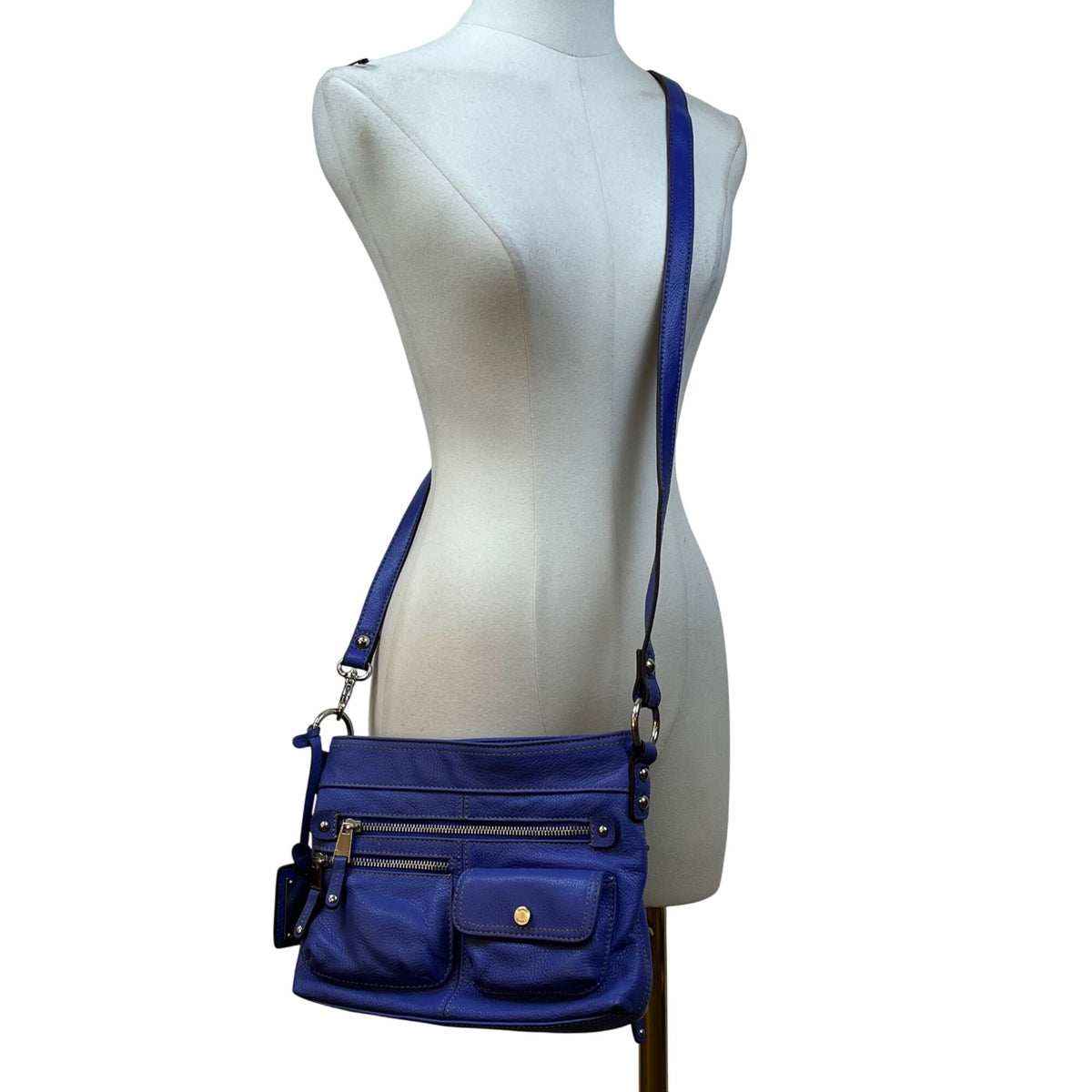 Tignanello Women’s Blue Leather Zip Front Pocket Adjustable Strap Shoulder Bag