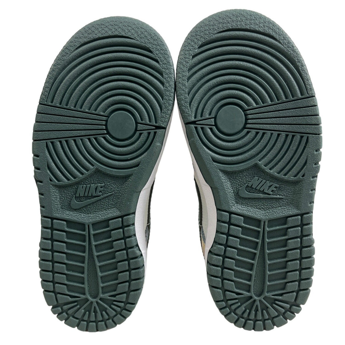 Nike Kids Dunk Low GS Sail Multi Camo Sneakers Size 9