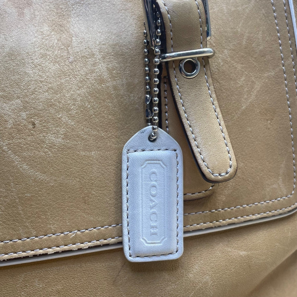 Coach Women’s Tan & White Leather Double Strap Silver Buckle Accents Hand Bag