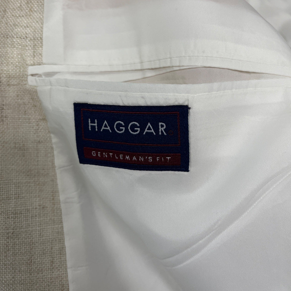 Haggar Beige Gentlemans Fit Dual button closure Front Pockets Mens Blazer Sz 40