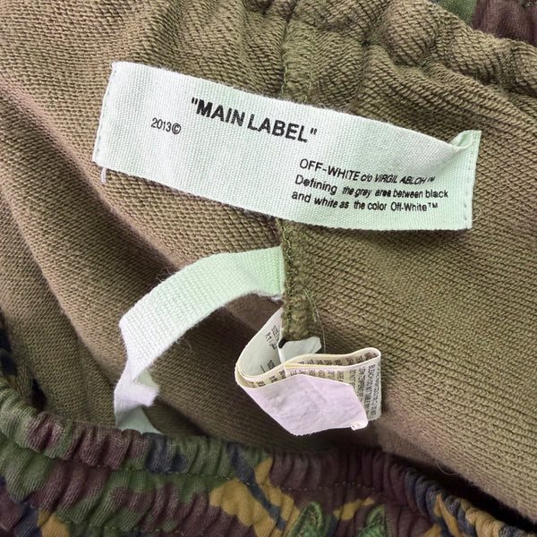 Off-White Mens Camouflage Cotton Shorts With Drawstring Waist & Graphics Size L