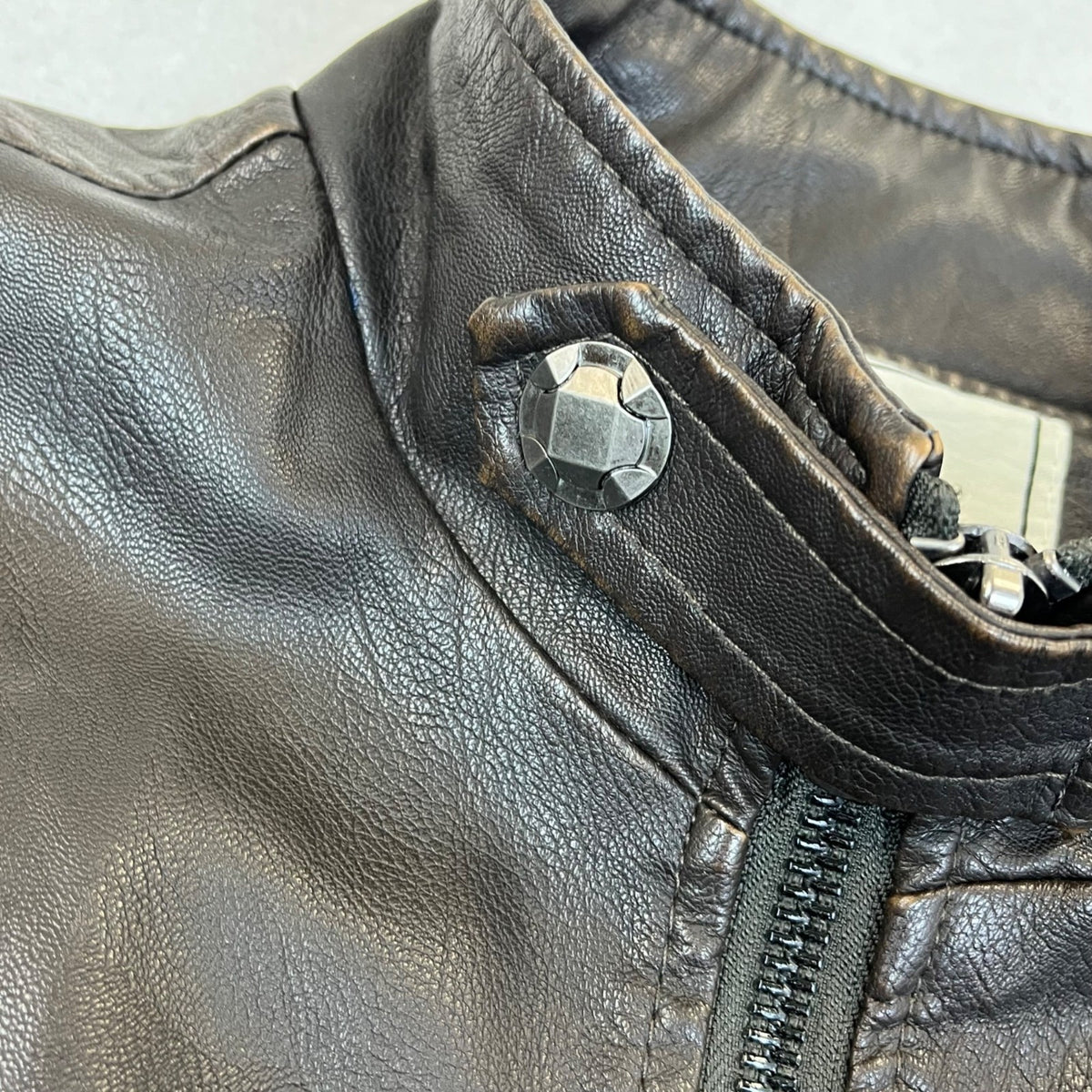 L&C Mens Dark Brown PU Leather Moto Jacket Modern Style Size M