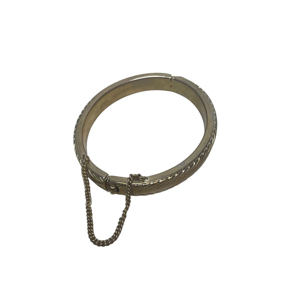 Vintage Gold-Tone Hinged Bangle Bracelet With Safety Chain Textured Design Elegant Style