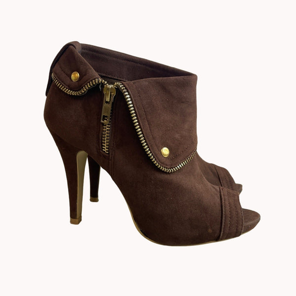 DbDk Fashion Women's Brown Suede Nicky Frances Heeled Booties Sz 8