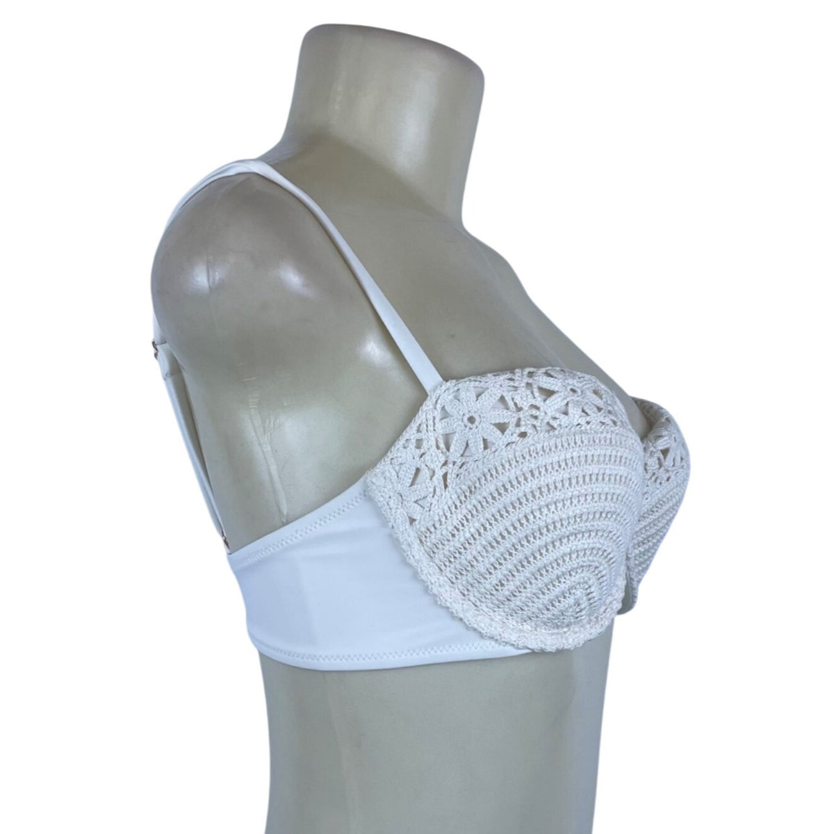 Shade & Shore Women's White Swimsuit Top Crochet Design Size 34C - New