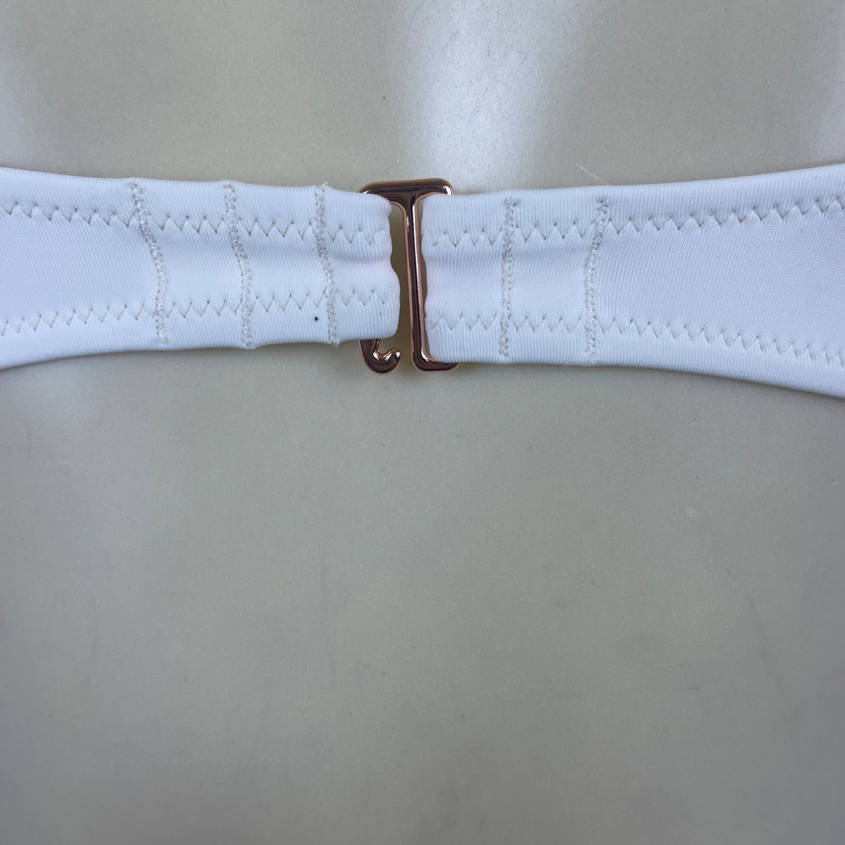 Shade & Shore Women's White Swimsuit Top Crochet Design Size 34C - New