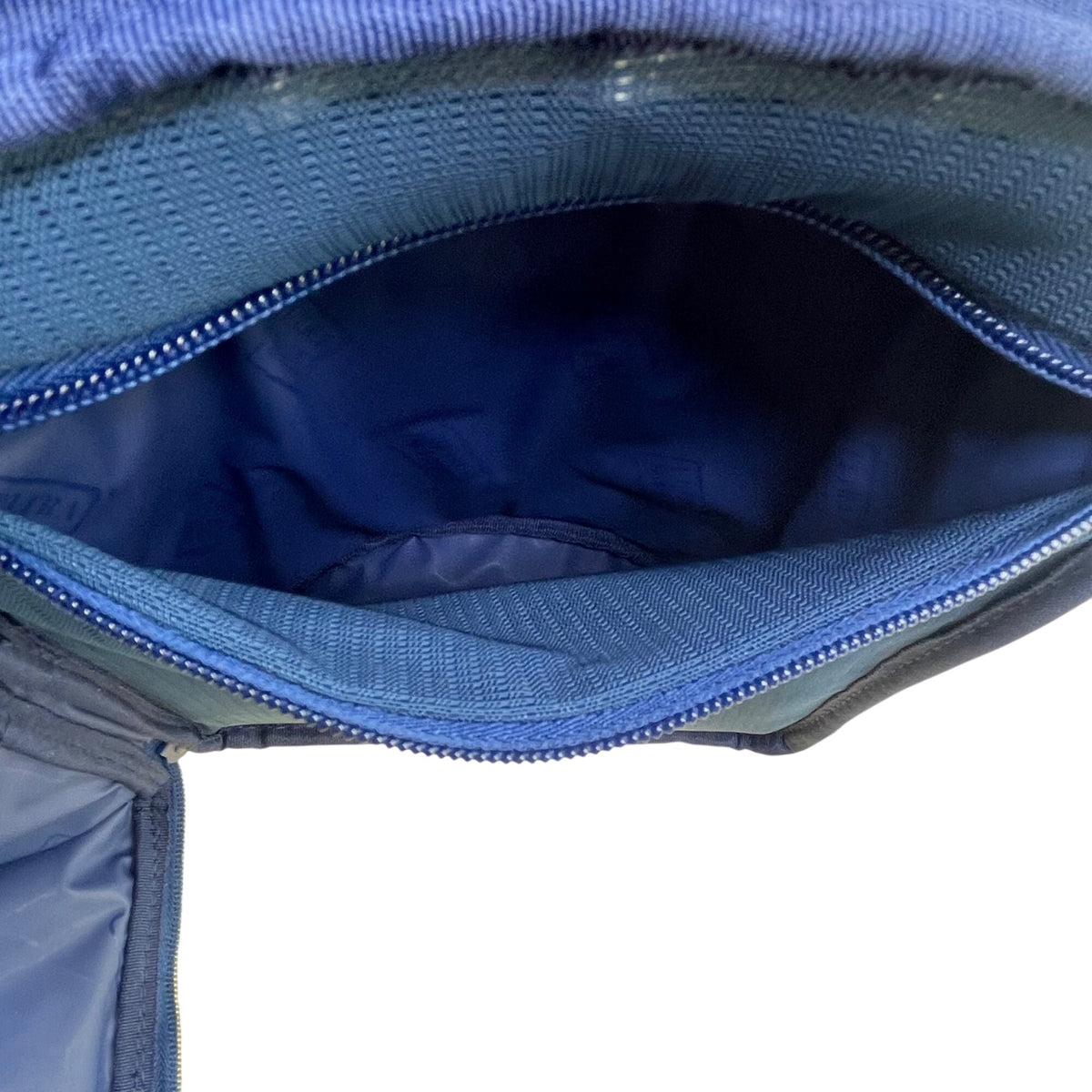 Life Is Good Navy Kids Insulated Cooler Bag With Stain Repellent Exterior