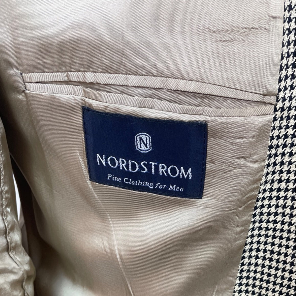 Nordstrom Mens Black and Beige Houndstooth Blazer Euro-300 Tailored USA Size M