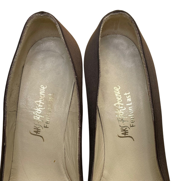 Saks Fifth Avenue Women’s Brown Satin Closed-Toe Pumps Low Heel Elegant Style Size 4B