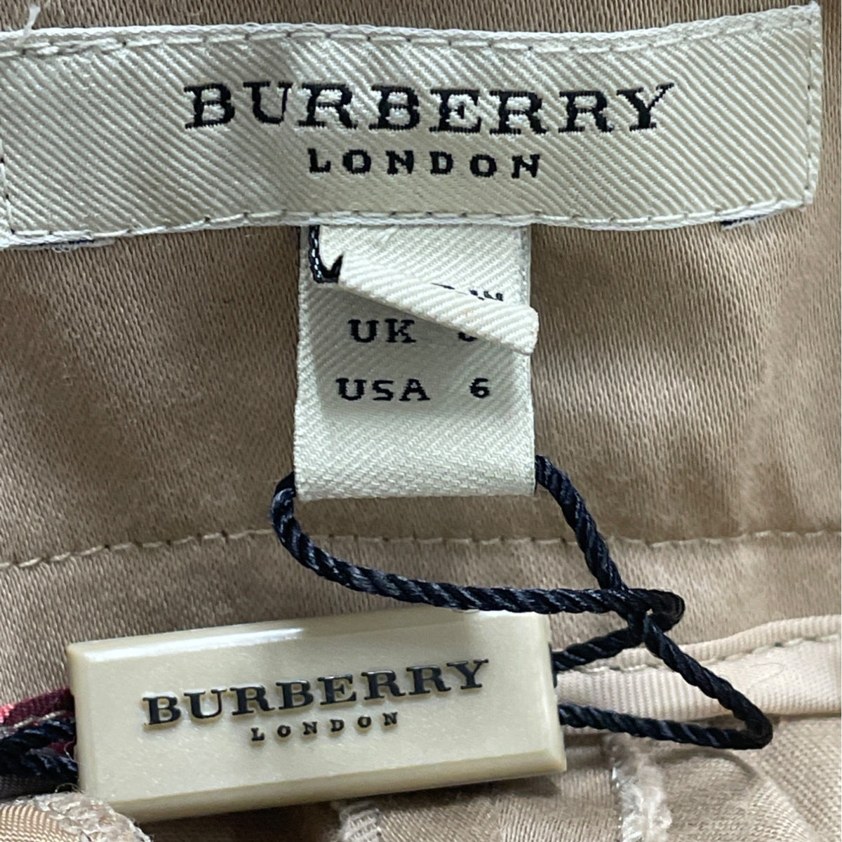 Burberry Women's Beige Cotton/Elastane Belted Shorts Size 6 - New