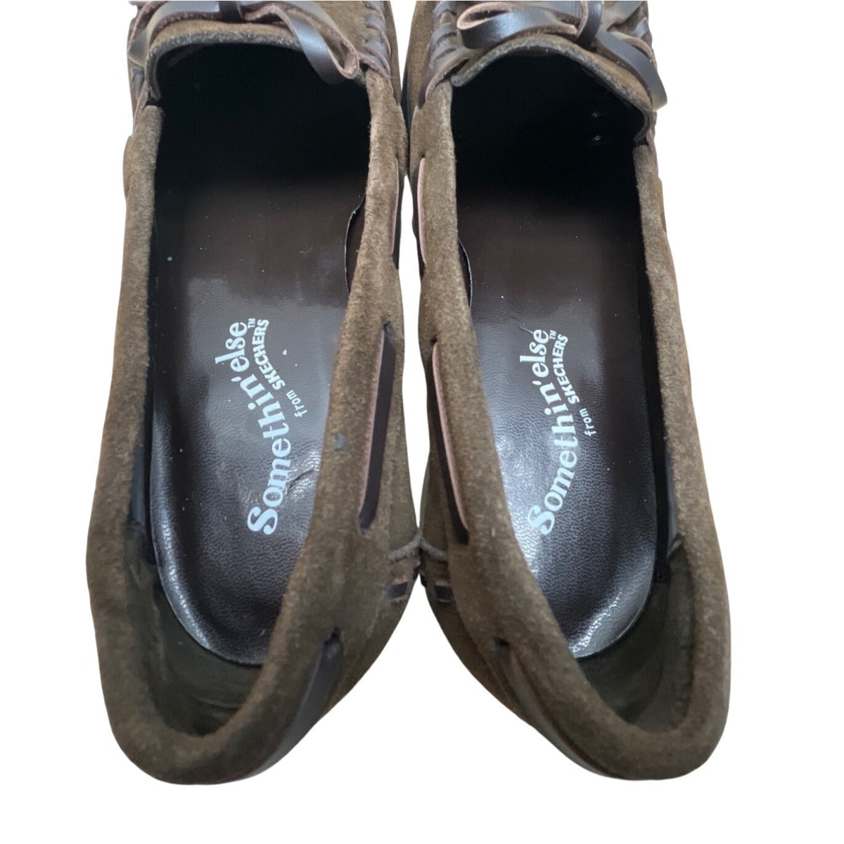 Somethin’ Else By Skechers Brown Suede Moccasin Heels Leather Ribbon Bow Sz 6.5H