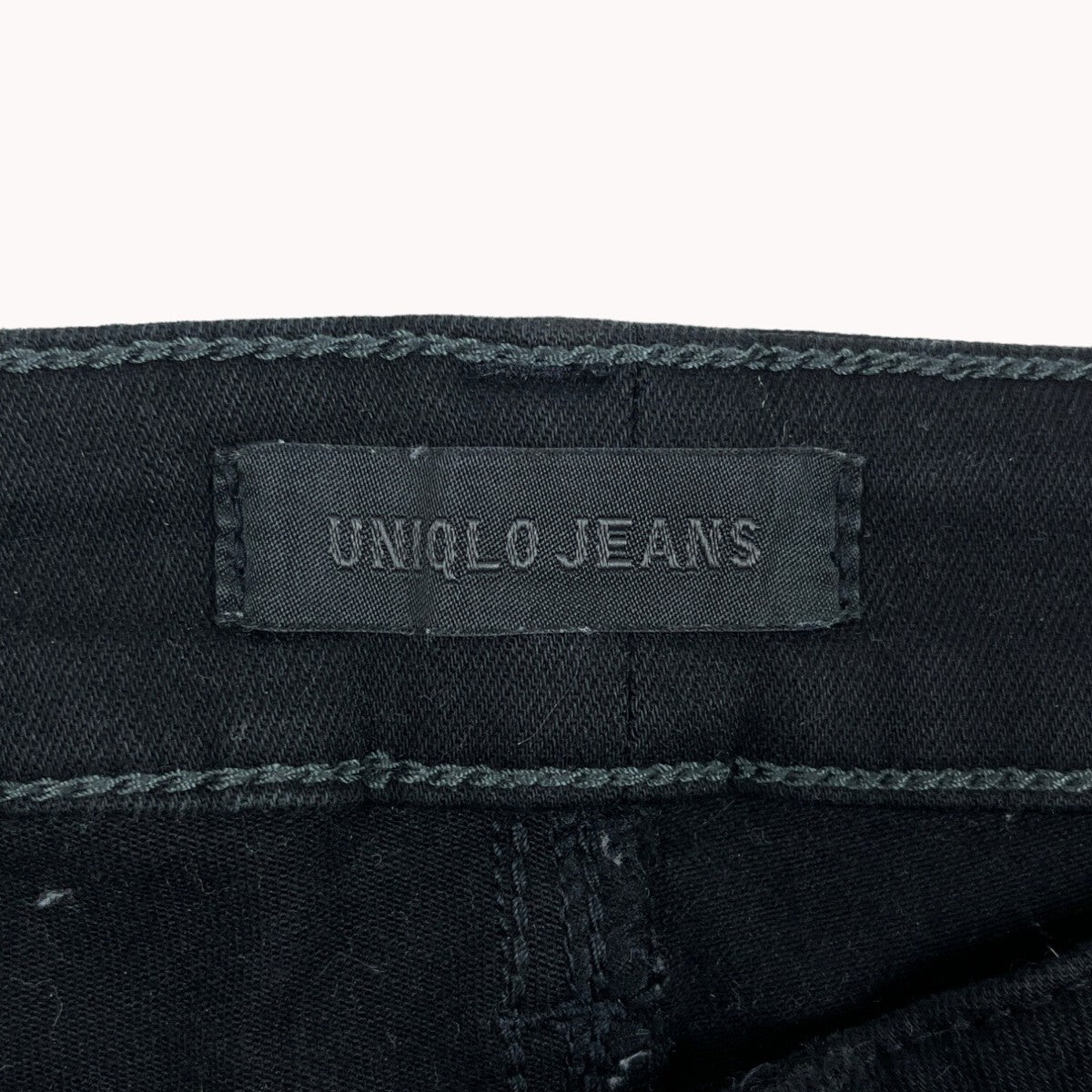 Uniqlo Skinny Tapered Fit Black Jeans Ultra Stretch Mid Rise Womens 23x33