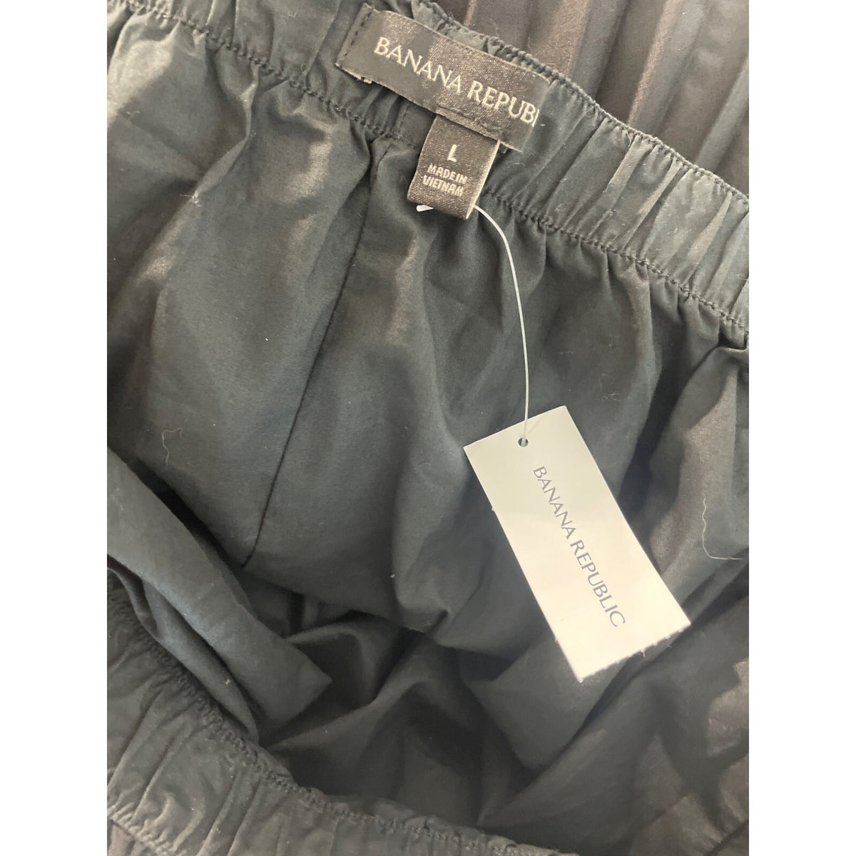 Banana Republic Women's Accordion Black Elastic Waist Skirt Sz L - NWT