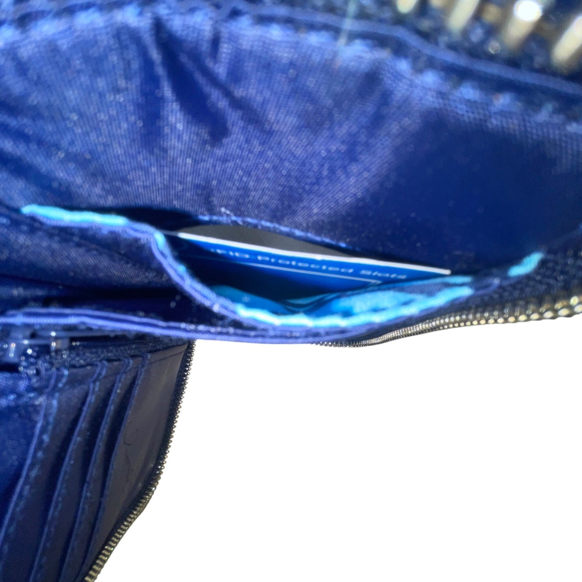 Vera Bradley Women’s Blue Patterned Cotton Zipper And ID Window Wristlet Wallet