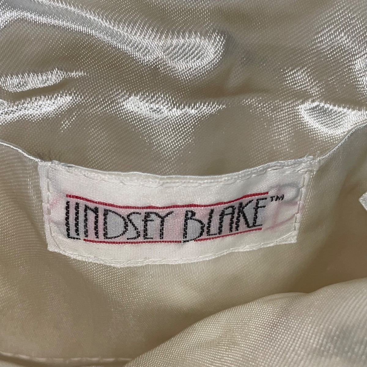 Lindsay Blake Women’s White Beaded Shell Evening Bag With Gold Chain Strap
