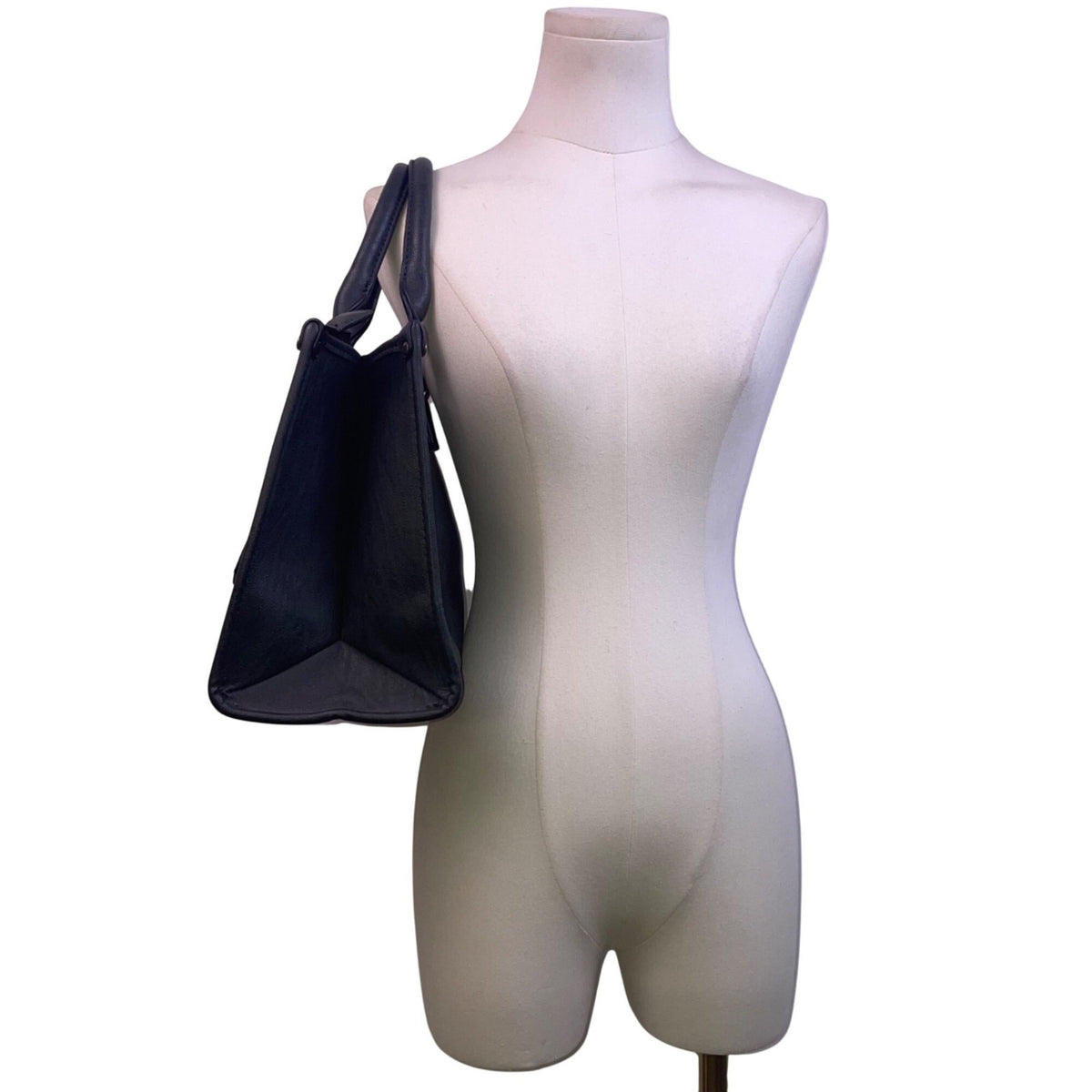 G.H. Bass & Co. Women’s Dark Green Vegan Leather Structured Handbag Tote Bag