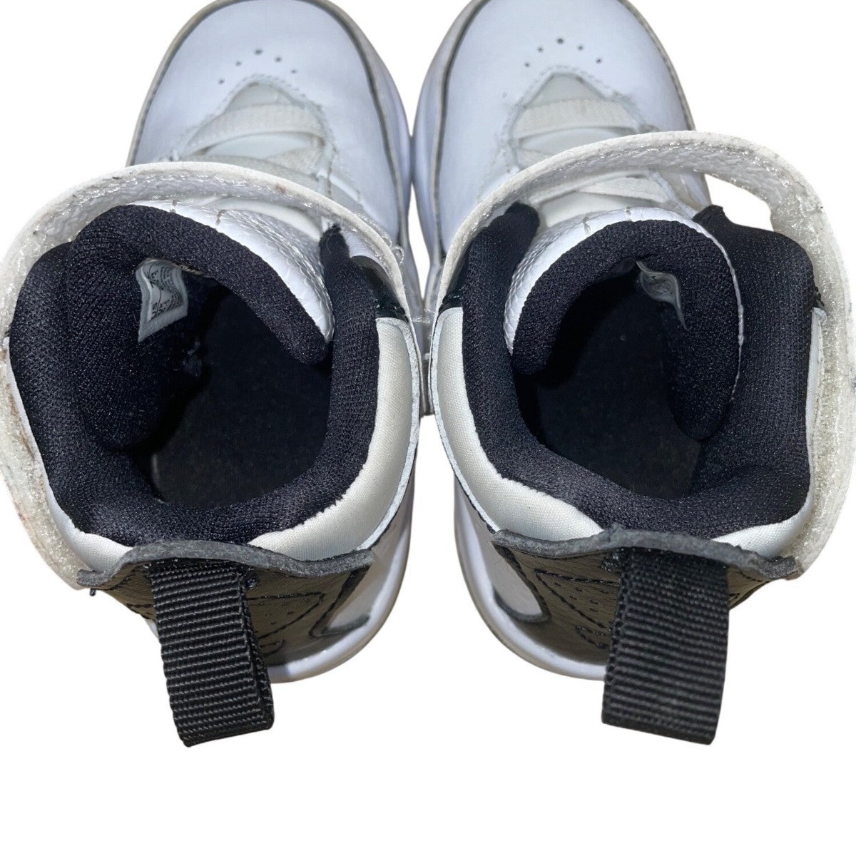Air Jordan Kids White & Black Adhesive Strap Closure Athletic Sneakers Size 7C