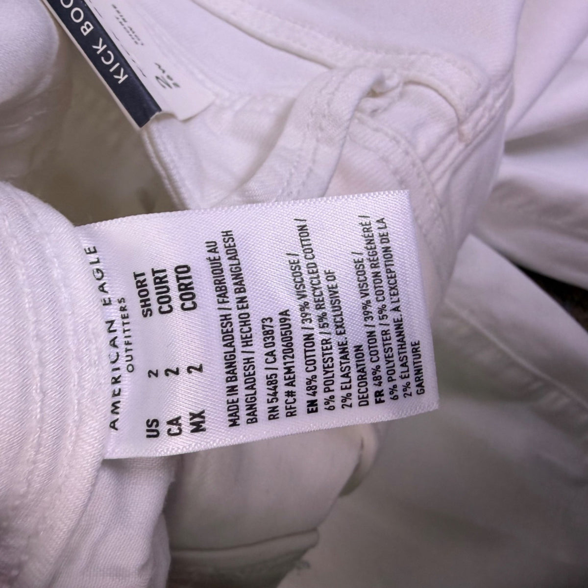 American Eagle Womens White Kick Boot Jeans Short Stretch Fit Size 2