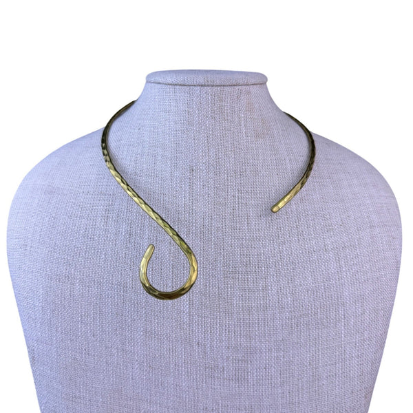 Hammered Metal Unisex Gold Tone Choker Necklace Modernist Hook Closure Handmade