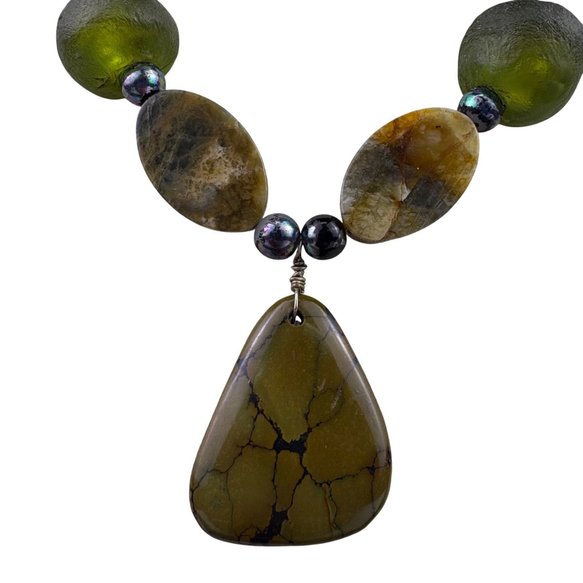 Vintage Womens Green & Yellow Stone Necklace W/ Pendant Various Metal