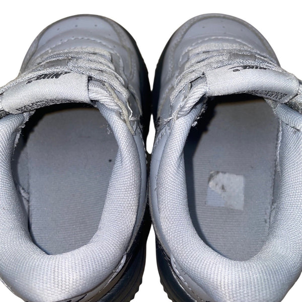 Nike Kids Toddler Wolf Gray & Black Air Force 1 Low Top Sneakers Size 7C