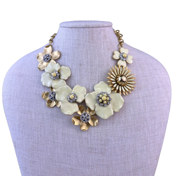 Stella & Dot Womens Cream & Gold Metal Bloom Flower Statement Necklace