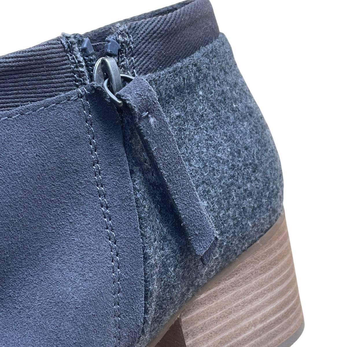 Toms Women’s Gray Suede Faux Wool Side Zipper Closure Ankle Booties Size 6.5