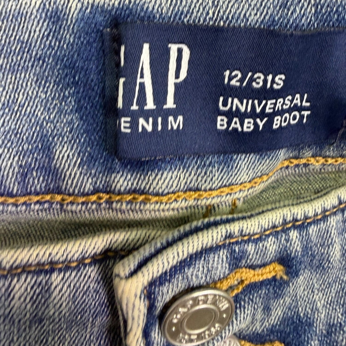 Gap Womens Light Wash Denim Baby Bootcut Jeans With Stretch Universal Fit 12/31S