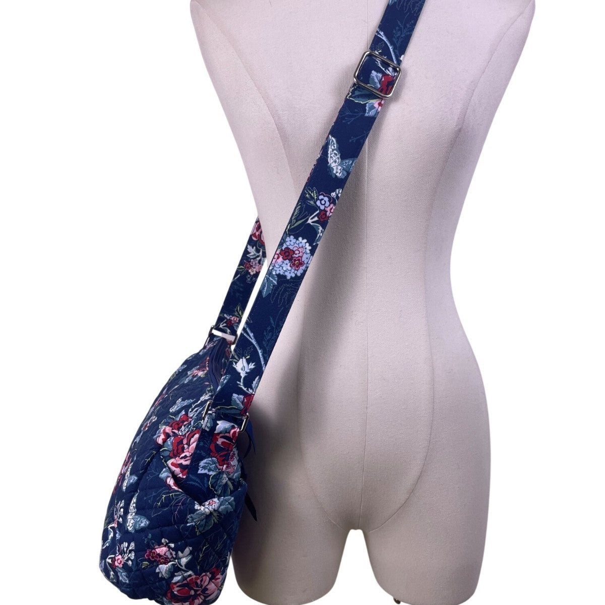 Vera Bradley Womens Navy Quilted Floral Adjustable Strap On-The-Go Crossbody Bag