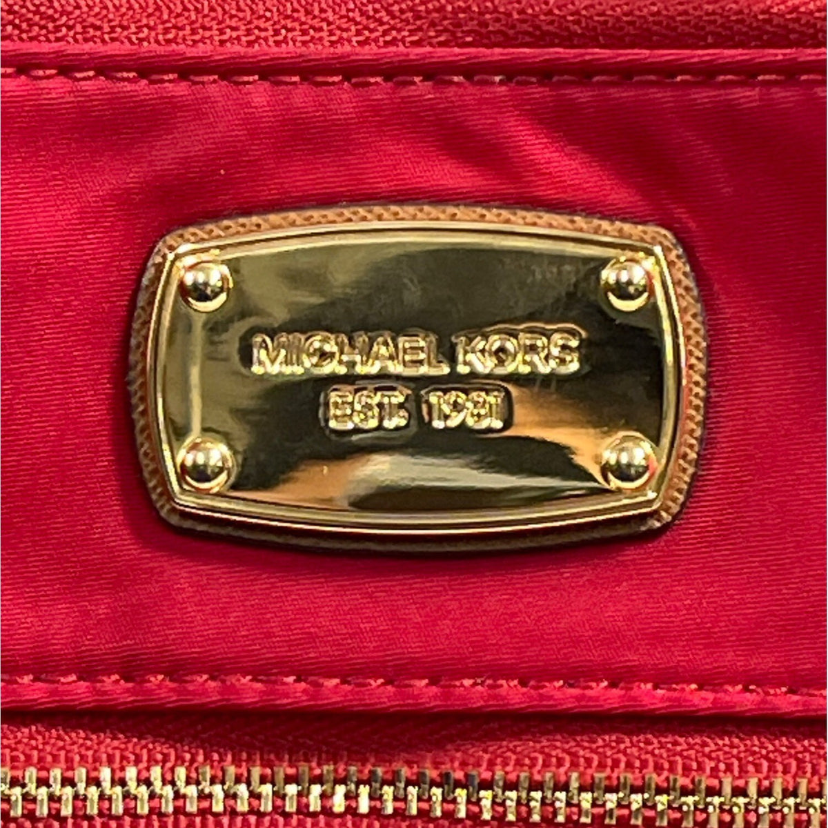Michael Kors Women's Red Jet Set Flat Crossbody Bag With Gold Accents Sz M - NWT