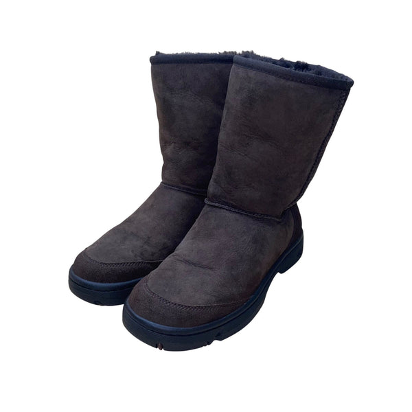 UGG Women’s Brown Suede Mid-Calf Warm Lined  Ultimate Short Boots Size W8
