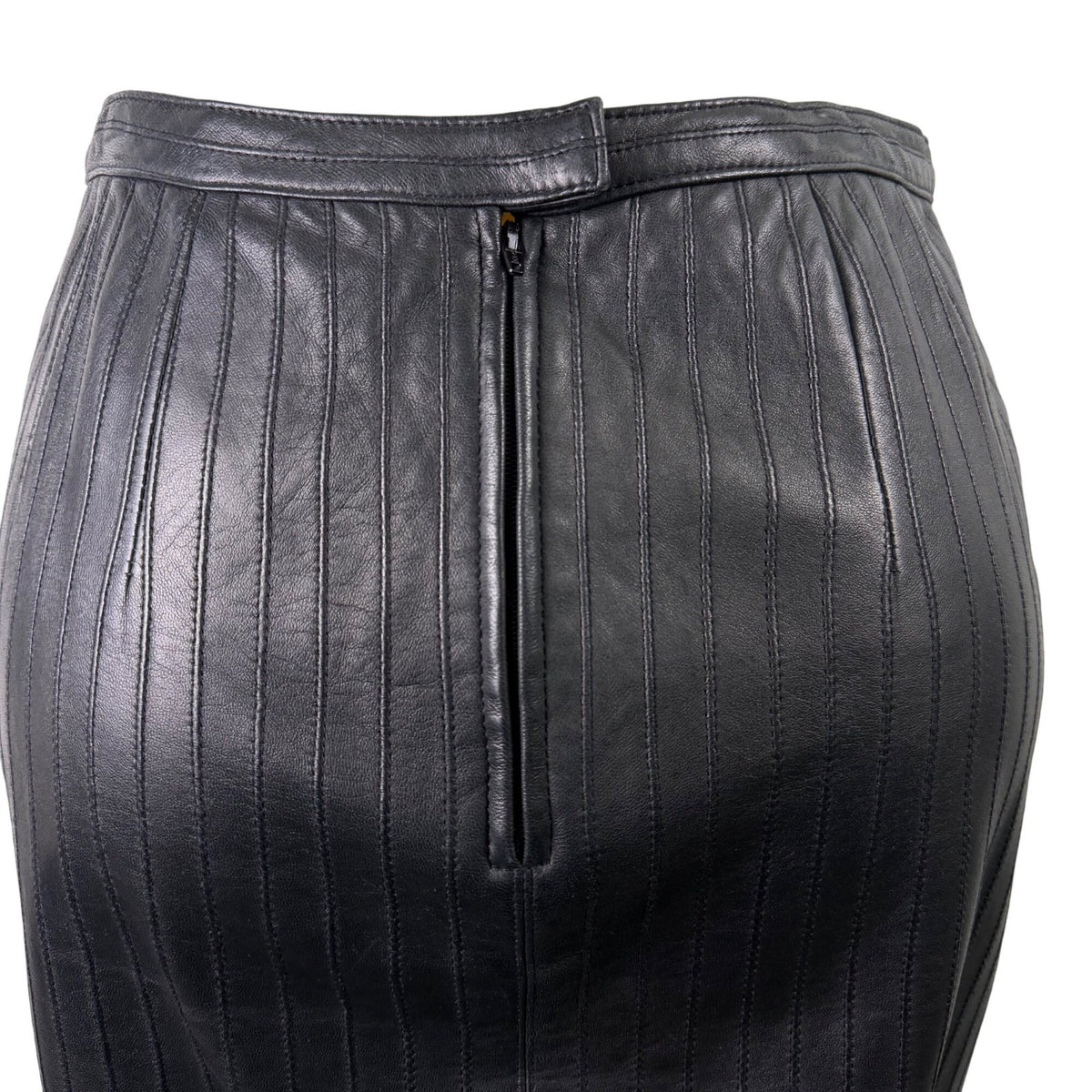 Vakko Women Black Leather Pencil SkirtStylish Vertical Detail Back Zipper Sz 8