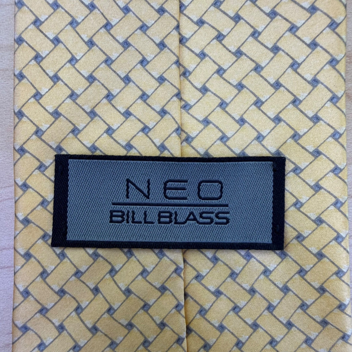 Neo By Bill Blass Mens Yellow 100% Silk Patterned Woven Tie Formalwear