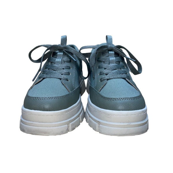 UGG Women’s Green Canvas Lace-Up Chunky Lug Sole Sneakers Size 8