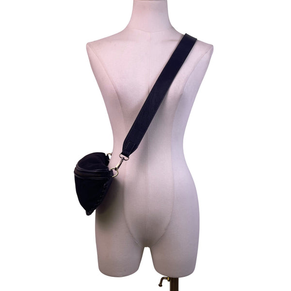 Shiraleah Womens Black Faux Leather Whipstitch Crescent Adjustable Crossbody Bag
