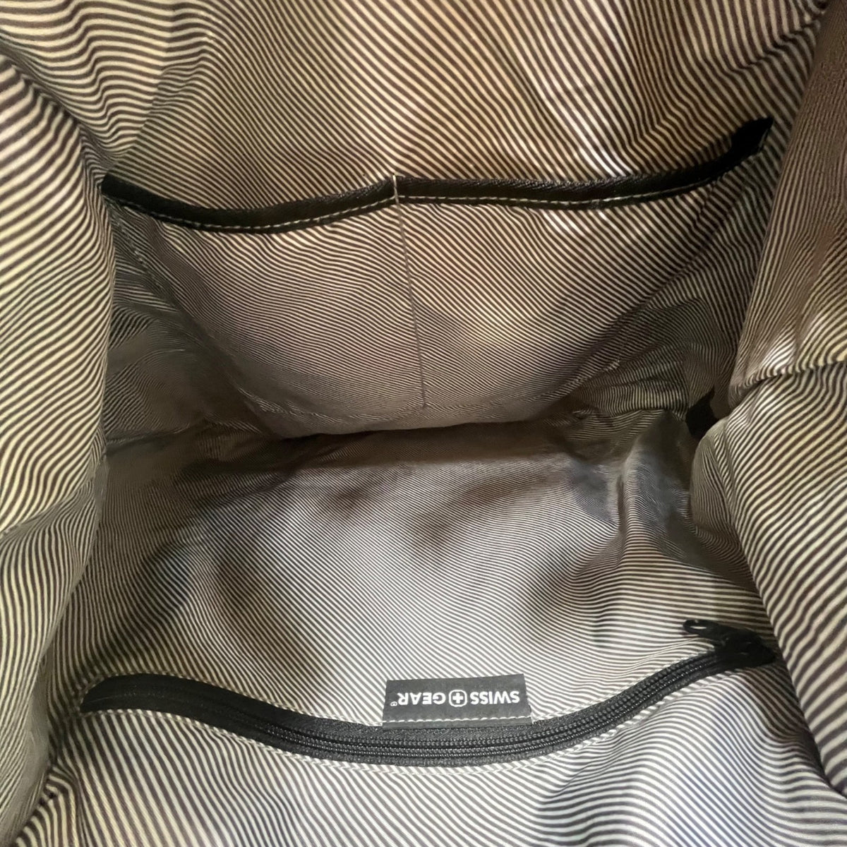 SwissGear Unisex Black & Gray Canvas Travel Laptop/Tablet Bag Backpack Size L