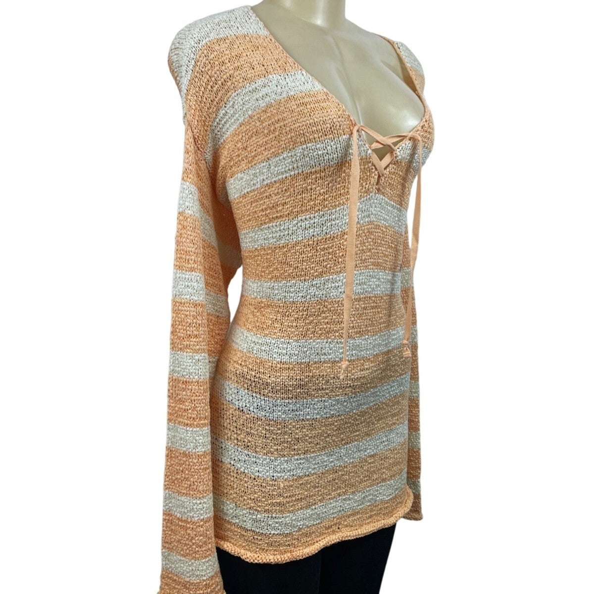 G.H Bass & Co. Women’s Peach and White Sweater  Sz XL NWT