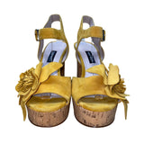 Nine West Women’s Yellow Suede floral appliqué Winflower Platform Sandals Sz 6.5