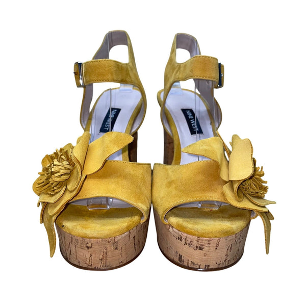 Nine West Women’s Yellow Suede floral appliqué Winflower Platform Sandals Sz 6.5
