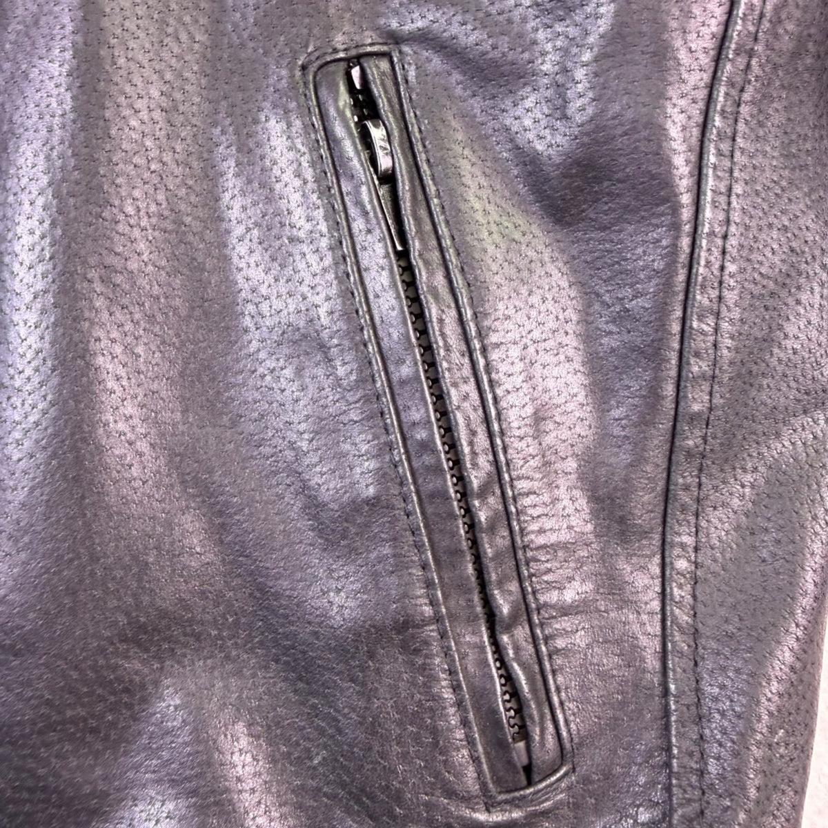 T-Traxx Mens Black Leather Jacket Zip-Up Quilted Lining Motorcycle Style Sz M
